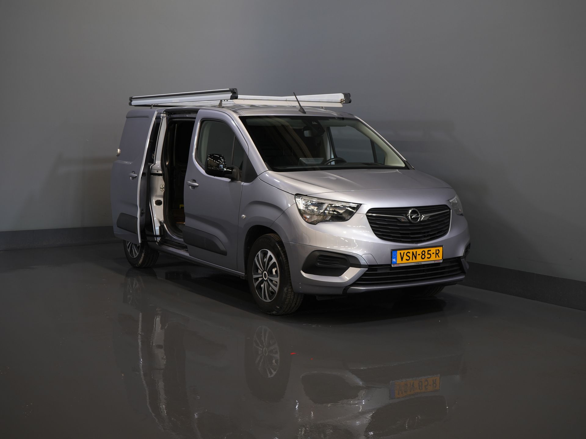 Opel Combo-e Bestelbus L2 50 kWh 135 pk 315km WLTP BPM VRIJ! Snellader/ Carplay/ Climate/ Imperiaal/ Cruise/ Head-up/ Stoel+Stuurverw./ Trekhaak
