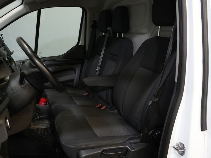 Ford Transit Custom Bestelbus 2.0 TDCI L2 130 pk Trend 2.8t Trekverm./ Cruise/ PDC V+A/ DAB/ Airco