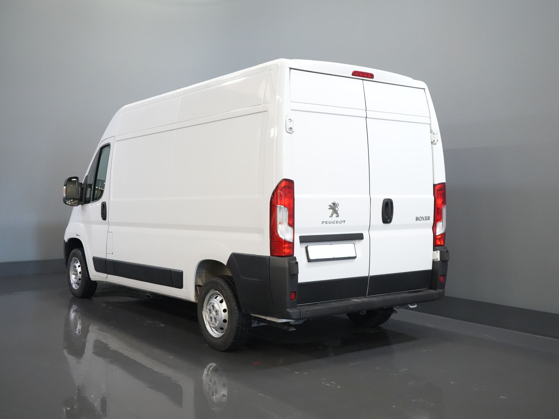 Peugeot Boxer Van 2.2 HDi 120 KM L2H2 BPM GRATIS! 2.5t Tow/ Navi/ PDC/ Cruise/ Airco