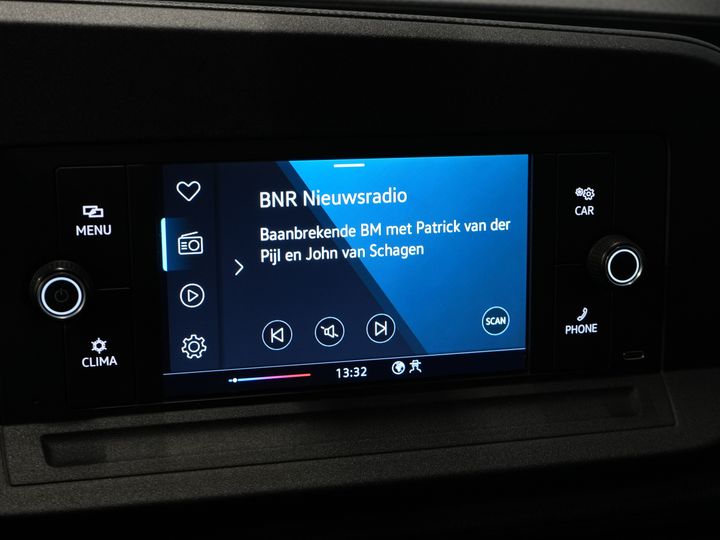 Volkswagen Caddy Cargo Bestelbus 1.5 TSI 115 pk BENZINE BPM VRIJ! Airco/ PDC/ DAB/ Dakdragers