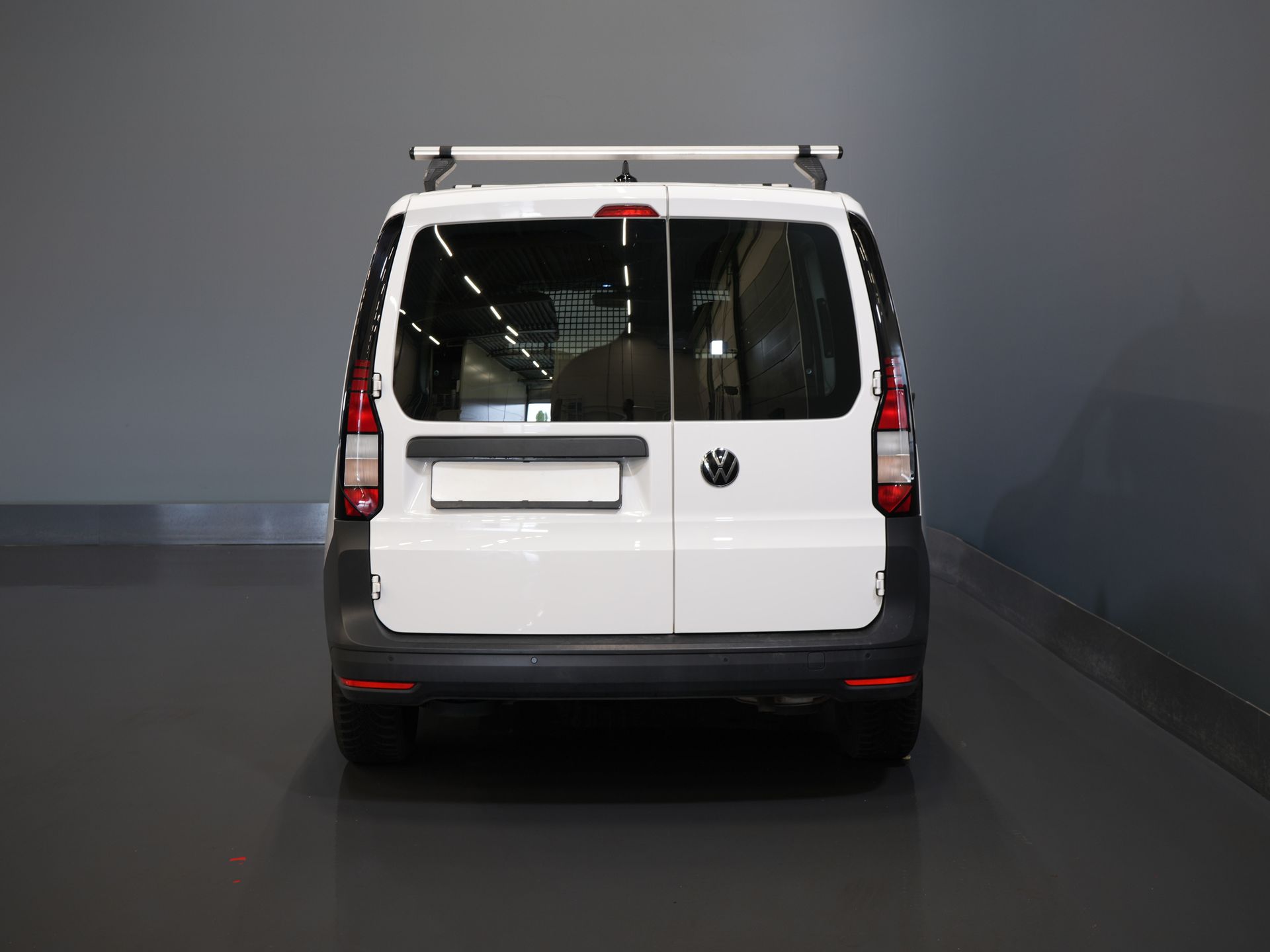 Volkswagen Caddy Cargo Bestelbus 1.5 TSI 115 pk BENZINE BPM VRIJ! Airco/ PDC/ DAB/ Dakdragers