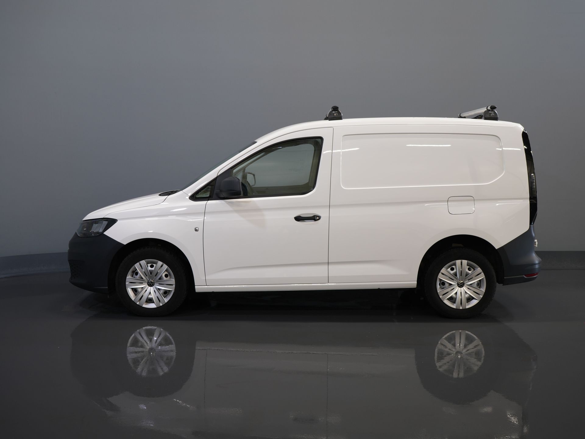 Volkswagen Caddy Cargo Bestelbus 1.5 TSI 115 pk BENZINE BPM VRIJ! Airco/ PDC/ DAB/ Dakdragers