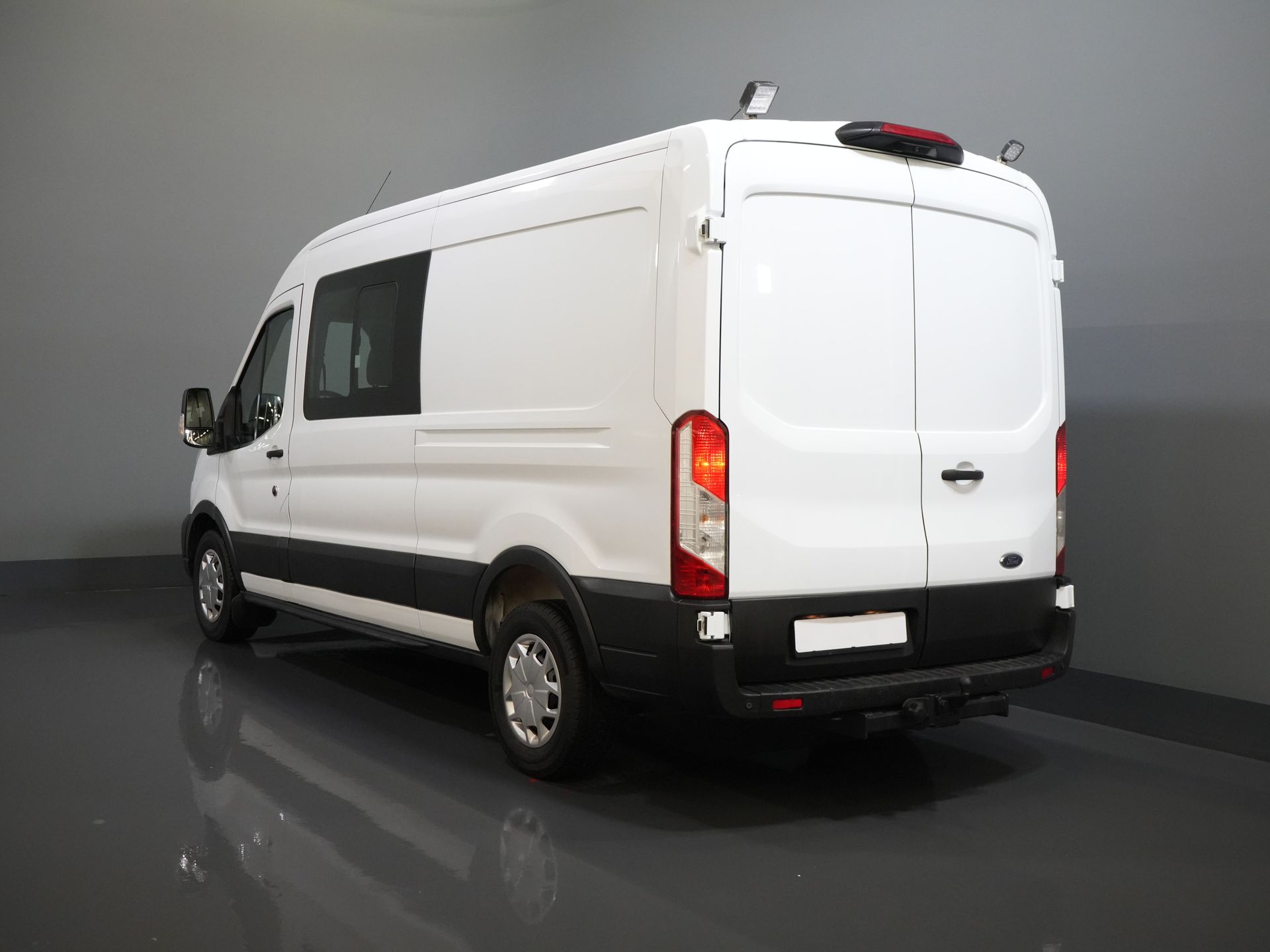 Ford Transit Van 2.0 TDCI 130 cv L3H2 DC Doppia Cabina 7 Pers./ Cinghia V.V./ Adapt. Crociera/ CarPlay/ PDC/ Navi/ Telecamera/ Airco/ Barra di traino