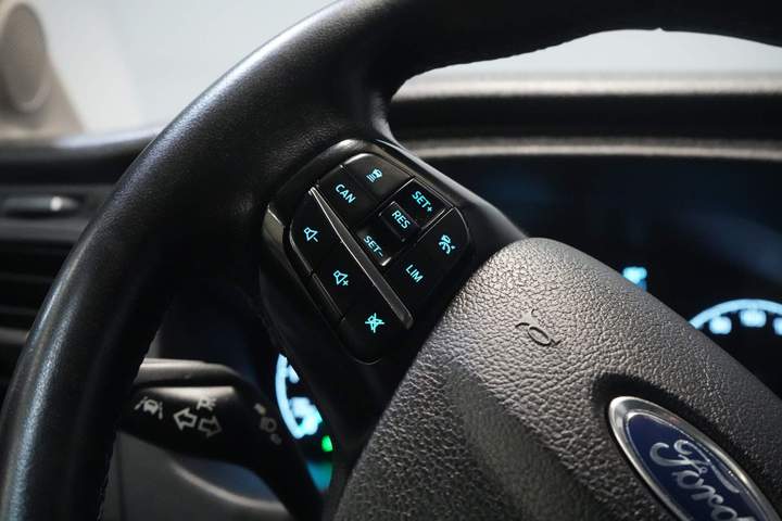 Ford Transit Furgón 2.0 TDCI 130 CV L3H2 DC Doble Cabina 7 Pers./ Cinturón V.V./ Adapt. Cruise/ CarPlay/ PDC/ Navi/ Camera/ Airco/ Towbar