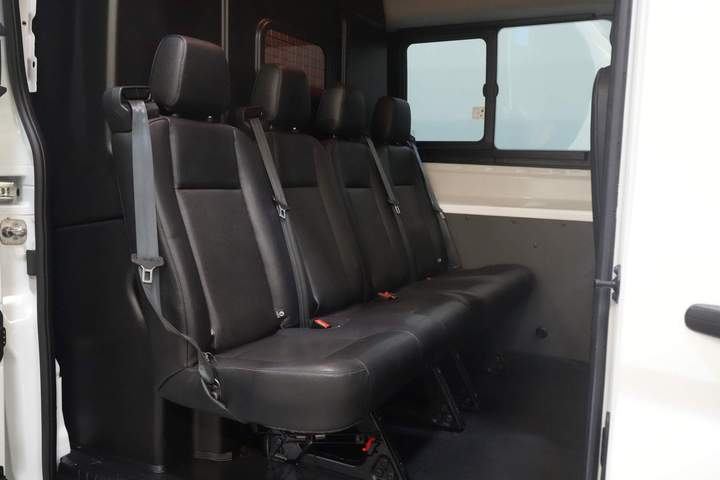 Ford Transit Furgón 2.0 TDCI 130 CV L3H2 DC Doble Cabina 7 Pers./ Cinturón V.V./ Adapt. Cruise/ CarPlay/ PDC/ Navi/ Camera/ Airco/ Towbar