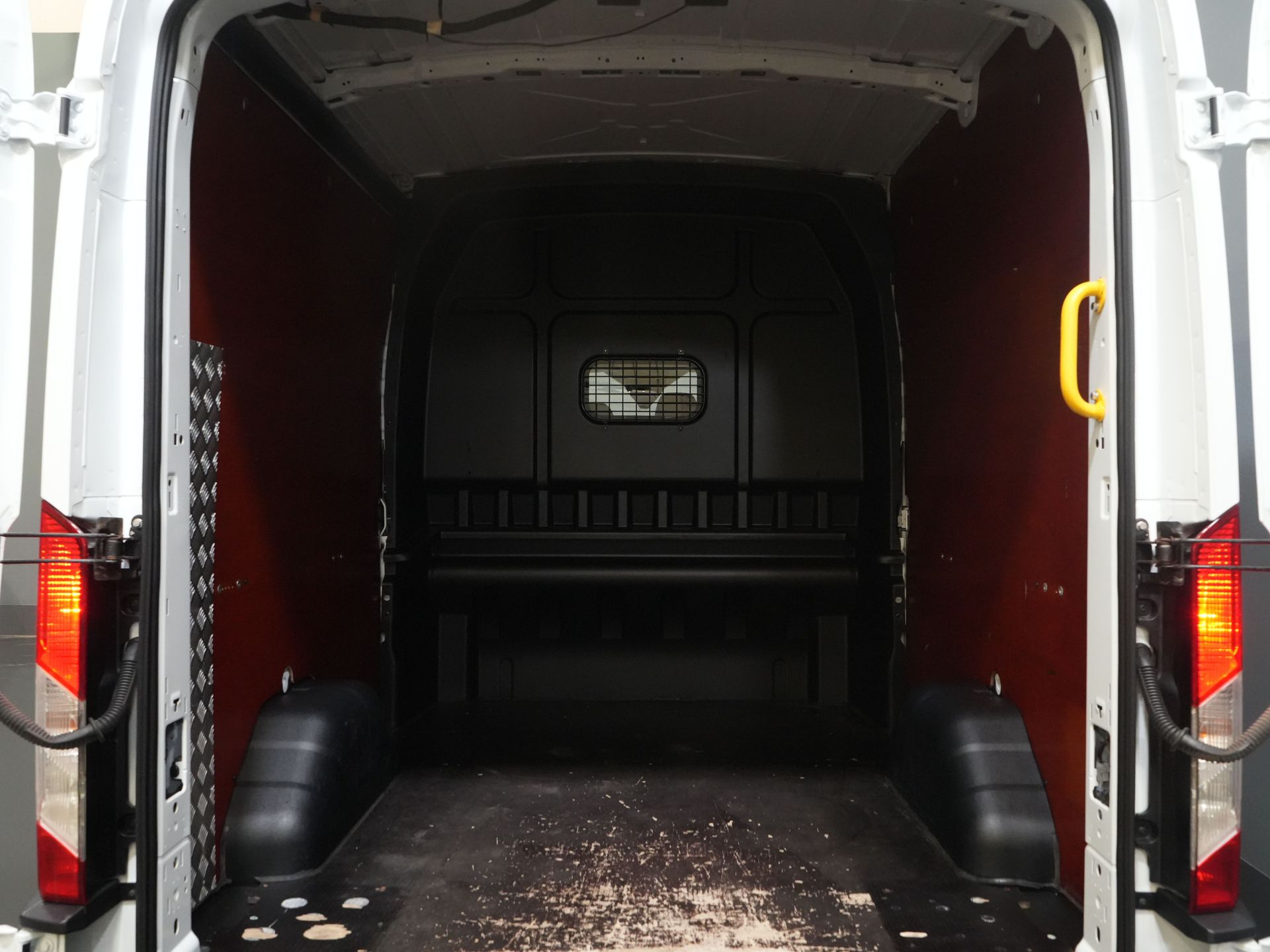 Ford Transit Van 2.0 TDCI 130 cv L3H2 DC Doppia Cabina 7 Pers./ Cinghia V.V./ Adapt. Crociera/ CarPlay/ PDC/ Navi/ Telecamera/ Airco/ Barra di traino