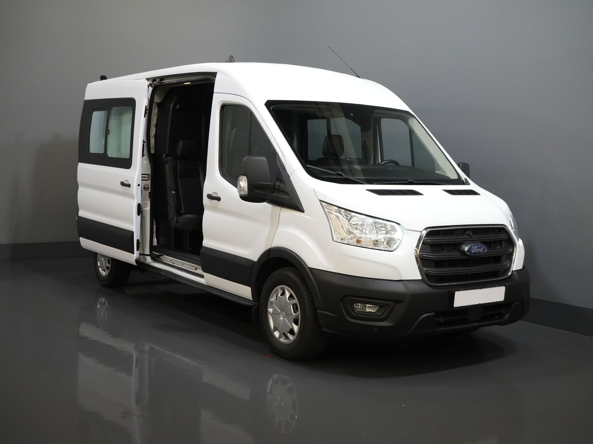 Ford Transit Van 2.0 TDCI 130 cv L3H2 DC Doppia Cabina 7 Pers./ Cinghia V.V./ Adapt. Crociera/ CarPlay/ PDC/ Navi/ Telecamera/ Airco/ Barra di traino