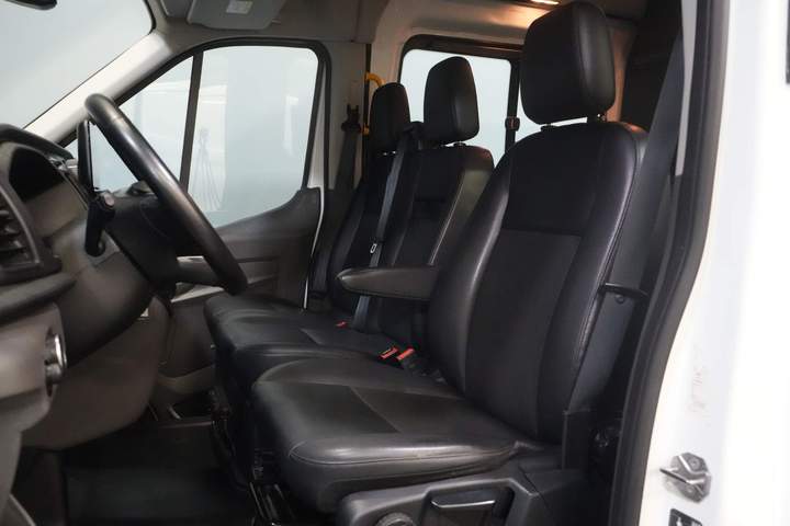Ford Transit Furgón 2.0 TDCI 130 CV L3H2 DC Doble Cabina 7 Pers./ Cinturón V.V./ Adapt. Cruise/ CarPlay/ PDC/ Navi/ Camera/ Airco/ Towbar