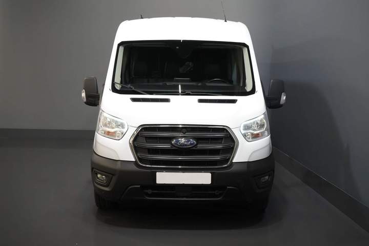 Ford Transit Furgón 2.0 TDCI 130 CV L3H2 DC Doble Cabina 7 Pers./ Cinturón V.V./ Adapt. Cruise/ CarPlay/ PDC/ Navi/ Camera/ Airco/ Towbar