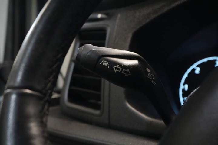 Ford Transit Furgón 2.0 TDCI 130 CV L3H2 DC Doble Cabina 7 Pers./ Cinturón V.V./ Adapt. Cruise/ CarPlay/ PDC/ Navi/ Camera/ Airco/ Towbar