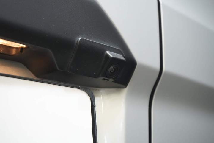 Ford Transit Custom Bestelbus 2.0 TDCI 130 pk L2 BPM VRIJ! NL Auto/ Carplay/ Camera/ PDC/ Cruise/ LMV/ Trekhaak