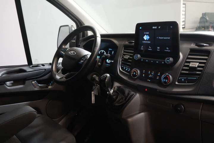 Ford Transit Custom Bestelbus 2.0 TDCI 130 pk L2 BPM VRIJ! NL Auto/ Carplay/ Camera/ PDC/ Cruise/ LMV/ Trekhaak