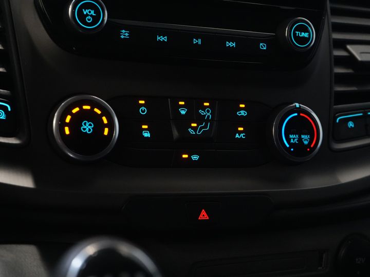 Ford Transit Custom Van 2.0 TDCI 130 hp L2 BPM FREE! NL Auto/ Carplay/ Kamera/ PDC/ Cruise/ LMV/ Anhängerkupplung