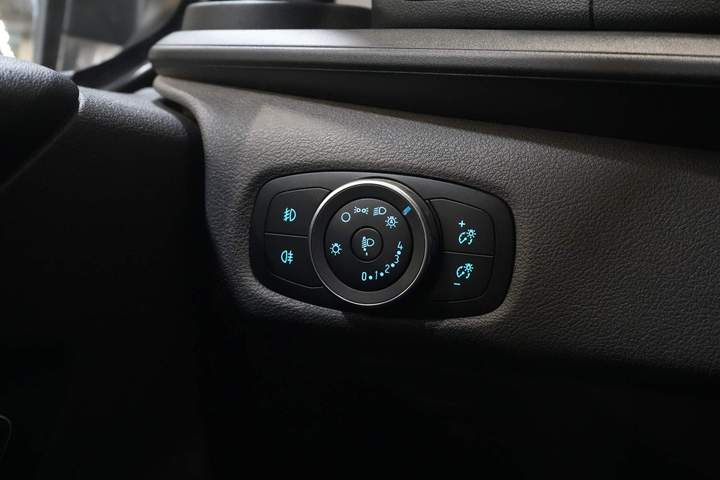 Ford Transit Custom Bestelbus 2.0 TDCI 130 pk L2 BPM VRIJ! NL Auto/ Carplay/ Camera/ PDC/ Cruise/ LMV/ Trekhaak