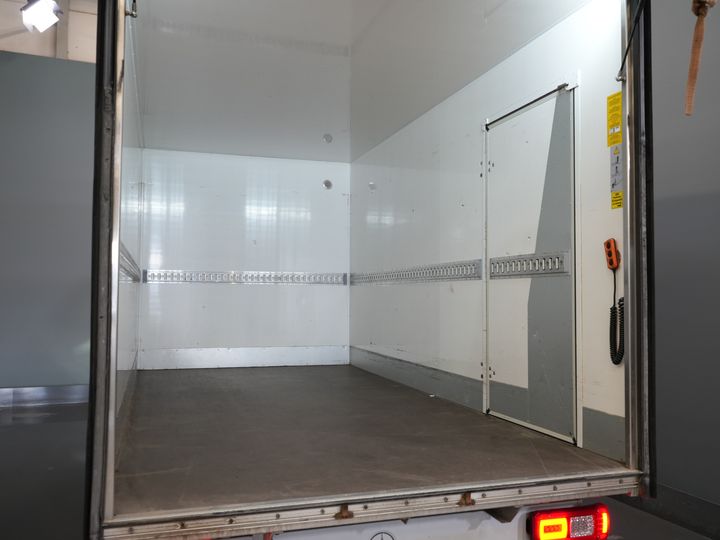 Mercedes-Benz Sprinter Bakwagen 317 CDI Aut. Bakwagen Laadklep/ Spoiler/ Zijdeur/ LED/ Standkachel/ Stoelverw./ Carplay/ Cruise/ Airco/ 430x210x210