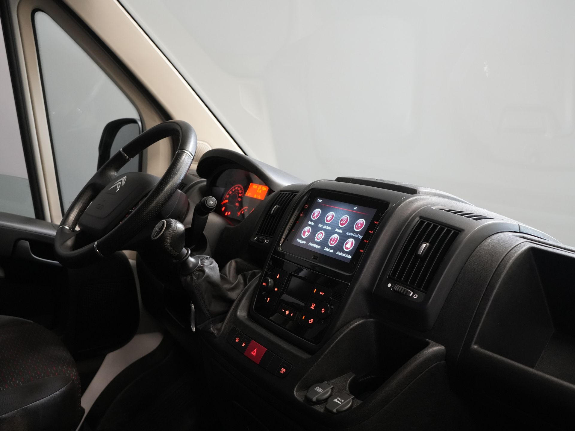Citroën Jumper Van 2.2 HDI 120 KM L2H2 Carplay/ Navi/ Climate/ Cruise/ Camera/ PDC/ DAB