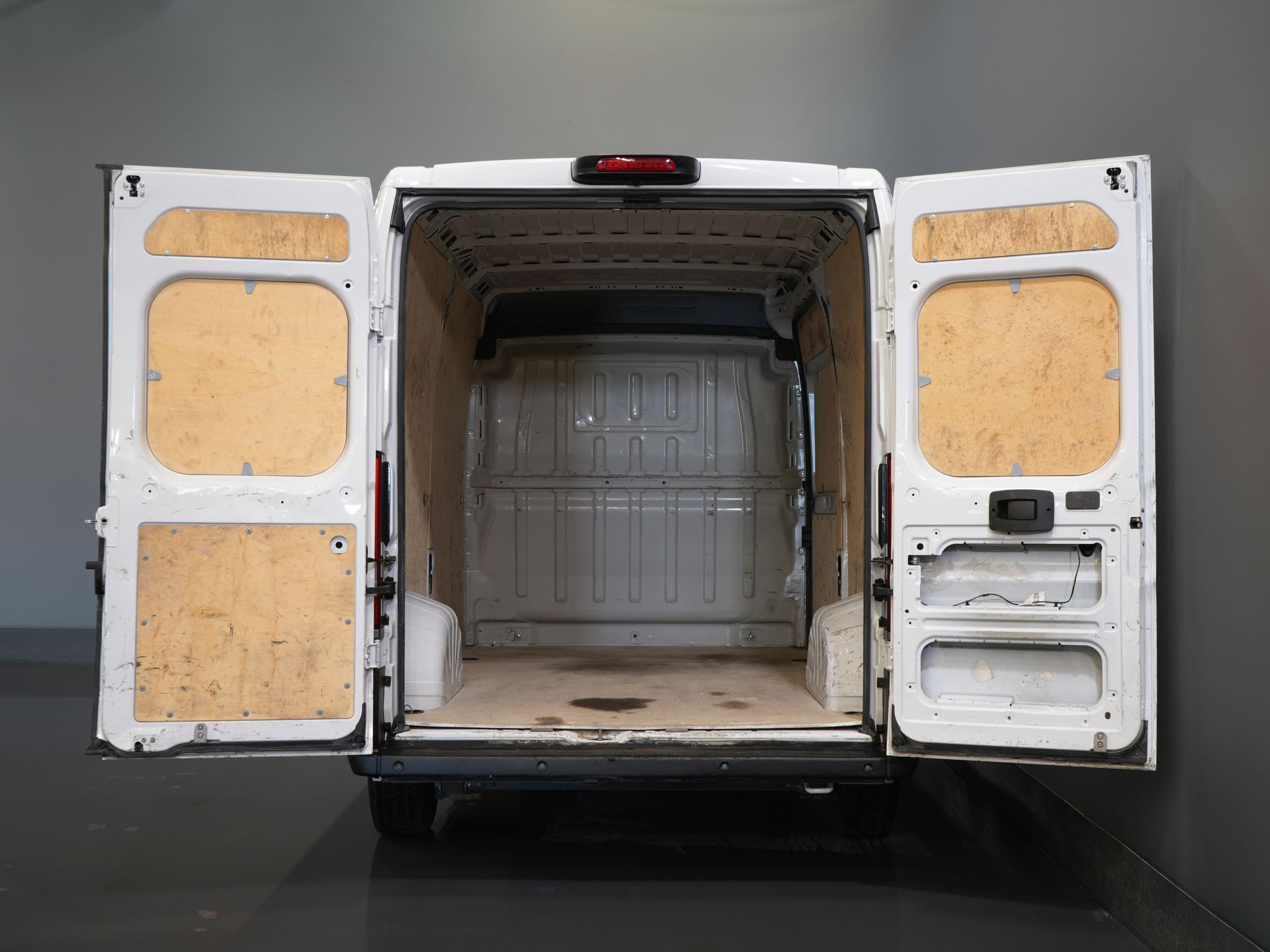 Citroën Jumper Van 2.2 HDI 120 KM L2H2 Carplay/ Navi/ Climate/ Cruise/ Camera/ PDC/ DAB