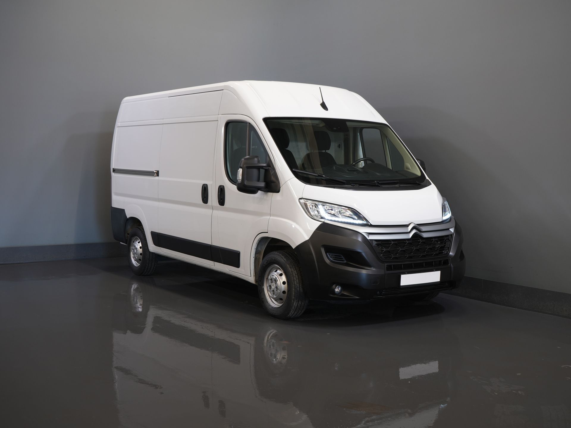 Citroën Jumper Van 2.2 HDI 120 KM L2H2 Carplay/ Navi/ Climate/ Cruise/ Camera/ PDC/ DAB