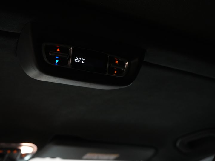 Mercedes-Benz V-Class Vans 250d DC Double Cab Exclusive AMG/ Pano/ Seatvent./ Mem.Seats/ Cooling compartment/ Adapt.Cruise/ 360 Camera/ Burmester/ Standkachel/ L