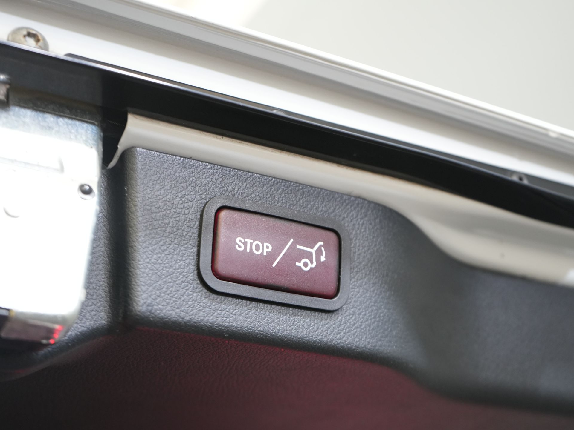 Mercedes-Benz V-Class Vans 250d DC Double Cab Exclusive AMG/ Pano/ Seatvent./ Mem.Seats/ Cooling compartment/ Adapt.Cruise/ 360 Camera/ Burmester/ Standkachel/ L