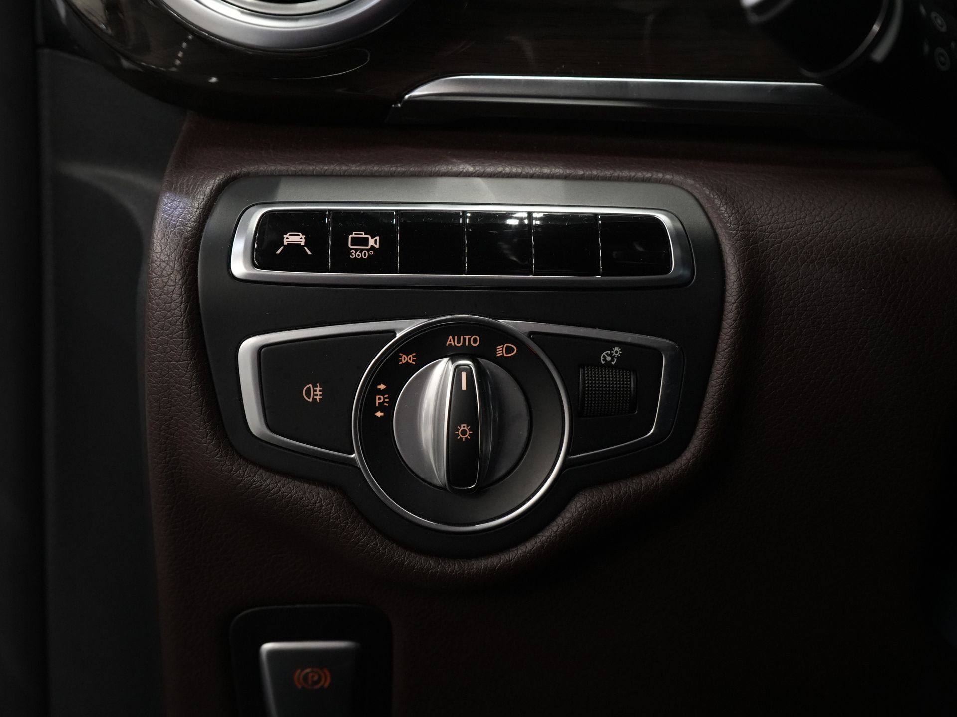 Mercedes-Benz V-Class Vans 250d DC Double Cab Exclusive AMG/ Pano/ Seatvent./ Mem.Seats/ Cooling compartment/ Adapt.Cruise/ 360 Camera/ Burmester/ Standkachel/ L