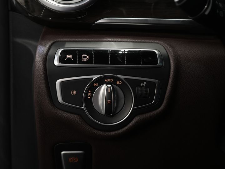 Mercedes-Benz V-Class Vans 250d DC Double Cab Exclusive AMG/ Pano/ Seatvent./ Mem.Seats/ Cooling compartment/ Adapt.Cruise/ 360 Camera/ Burmester/ Standkachel/ L