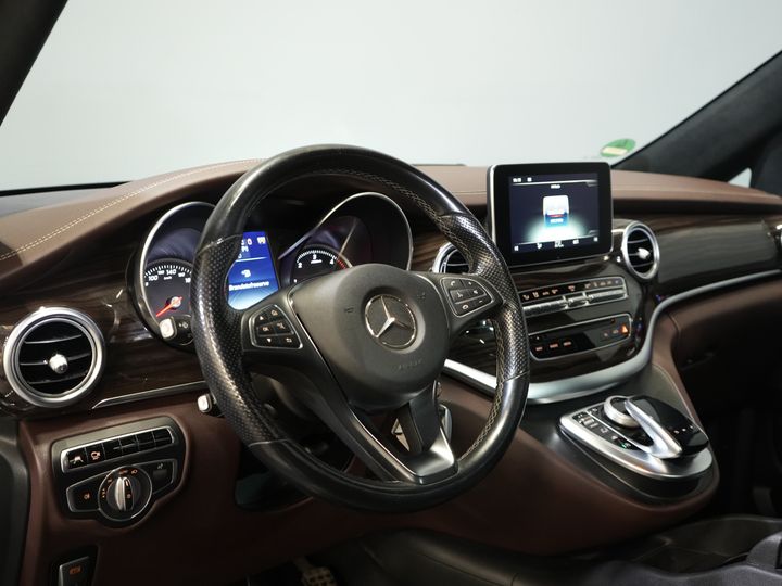 Mercedes-Benz V-Class Vans 250d DC Double Cab Exclusive AMG/ Pano/ Seatvent./ Mem.Seats/ Cooling compartment/ Adapt.Cruise/ 360 Camera/ Burmester/ Standkachel/ L
