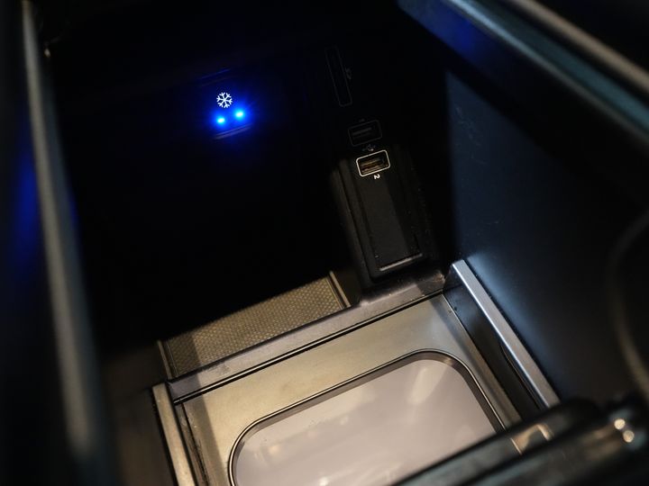 Mercedes-Benz V-Class Vans 250d DC Double Cab Exclusive AMG/ Pano/ Seatvent./ Mem.Seats/ Cooling compartment/ Adapt.Cruise/ 360 Camera/ Burmester/ Standkachel/ L