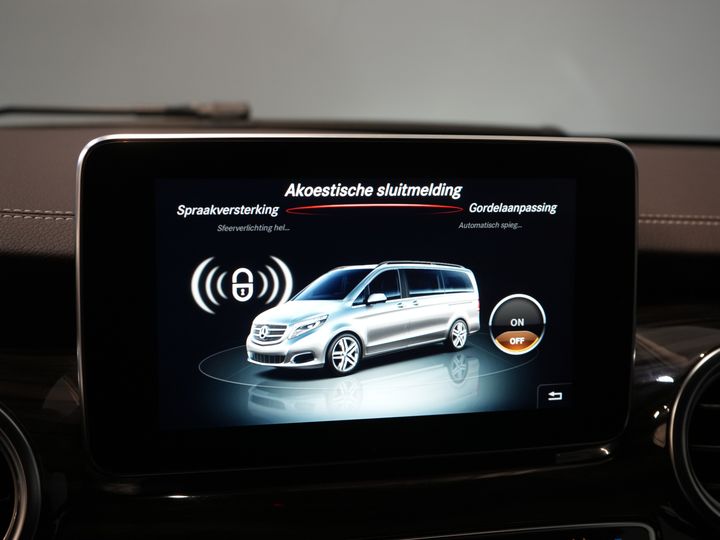 Mercedes-Benz V-Class Vans 250d DC Double Cab Exclusive AMG/ Pano/ Seatvent./ Mem.Seats/ Cooling compartment/ Adapt.Cruise/ 360 Camera/ Burmester/ Standkachel/ L