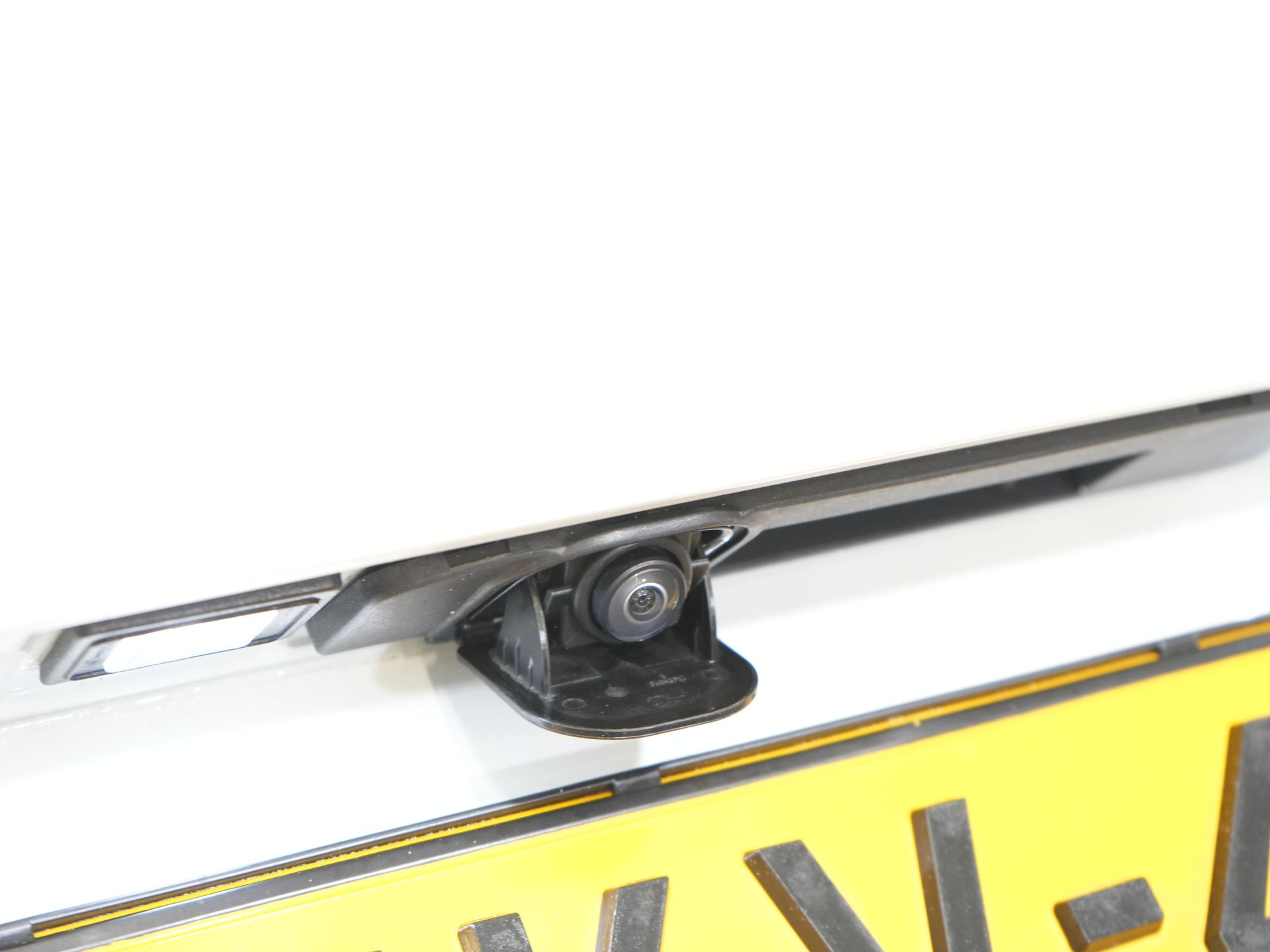 Mercedes-Benz V-Class Vans 250d DC Double Cab Exclusive AMG/ Pano/ Seatvent./ Mem.Seats/ Cooling compartment/ Adapt.Cruise/ 360 Camera/ Burmester/ Standkachel/ L