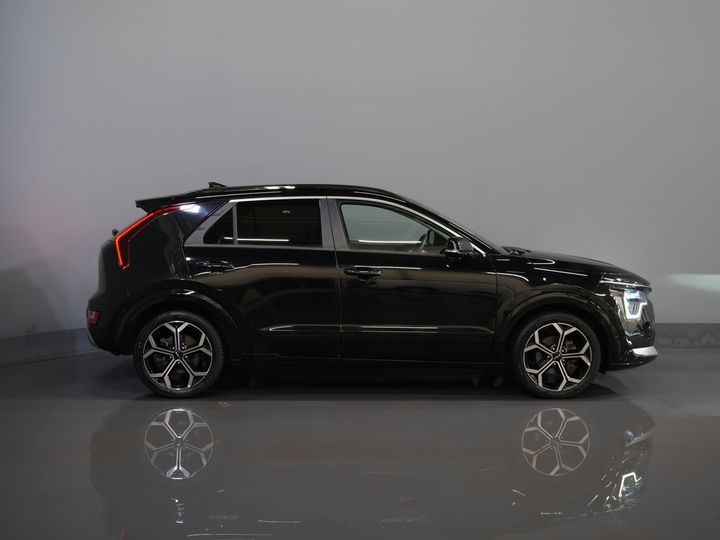 Kia Niro SUV 1.6 GDi PHEV Executive Line Harman Kardon/ Stoelvent./ 18