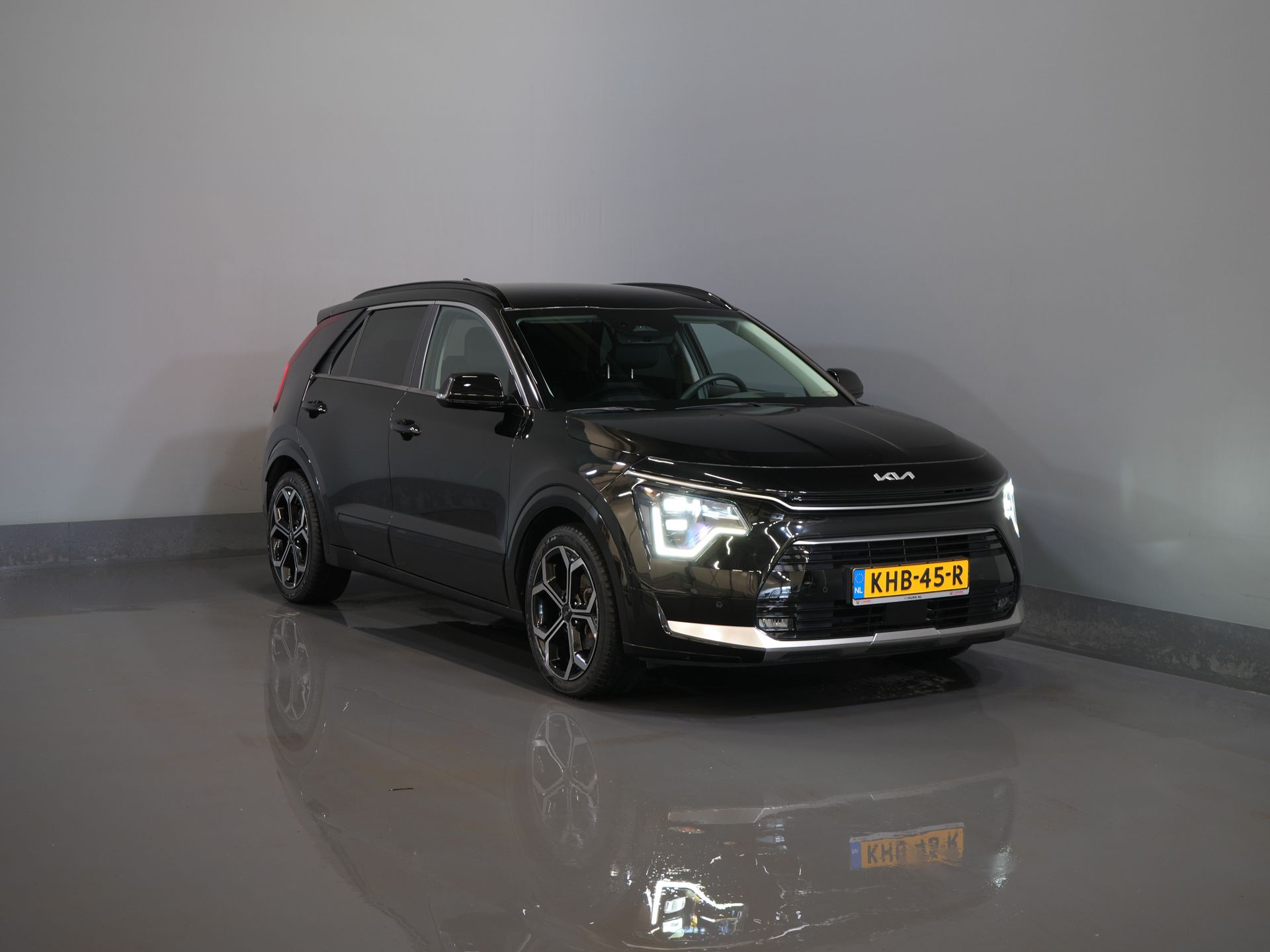 Kia Niro SUV 1.6 GDi PHEV Executive Line Harman Kardon/ Stoelvent./ 18