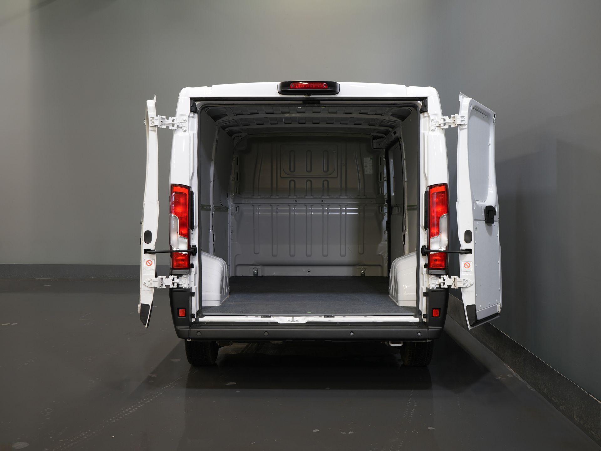 Opel Movano Van 2.2 120 к.с. L2 Carplay/ 270гр.дверей/ Клімат/ Навігація/ Круїз/ Камера/ PDC/ DAB