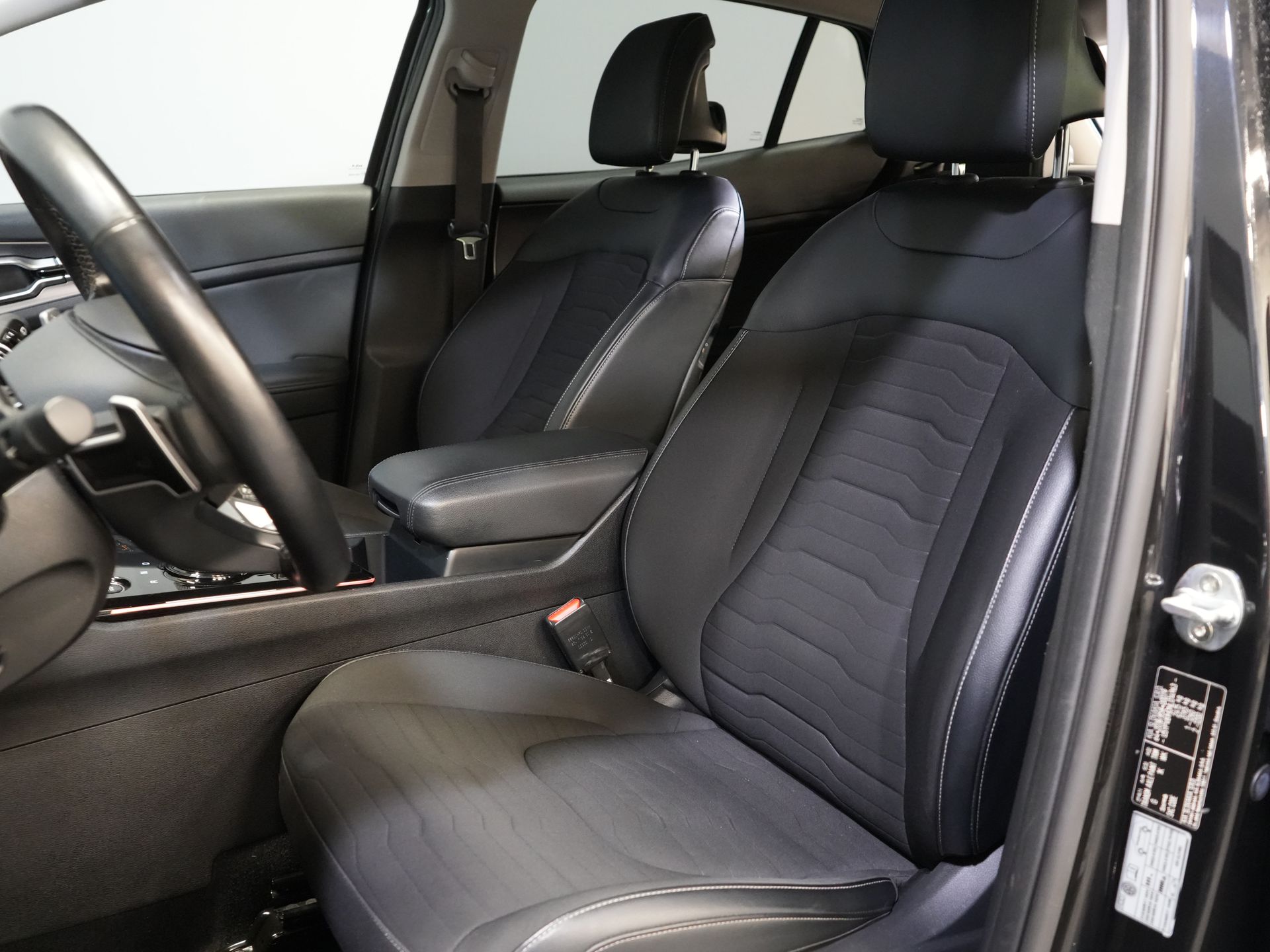 Kia Sportage SUV 1.6 T-GDi Plug-in Hybrid AWD DynamicLine LED/ Virtual Cockpit/ Adapt.Cruise/ Elek.Valve/ Afn. Towbar/ Elek.Seats/ Seatverw./