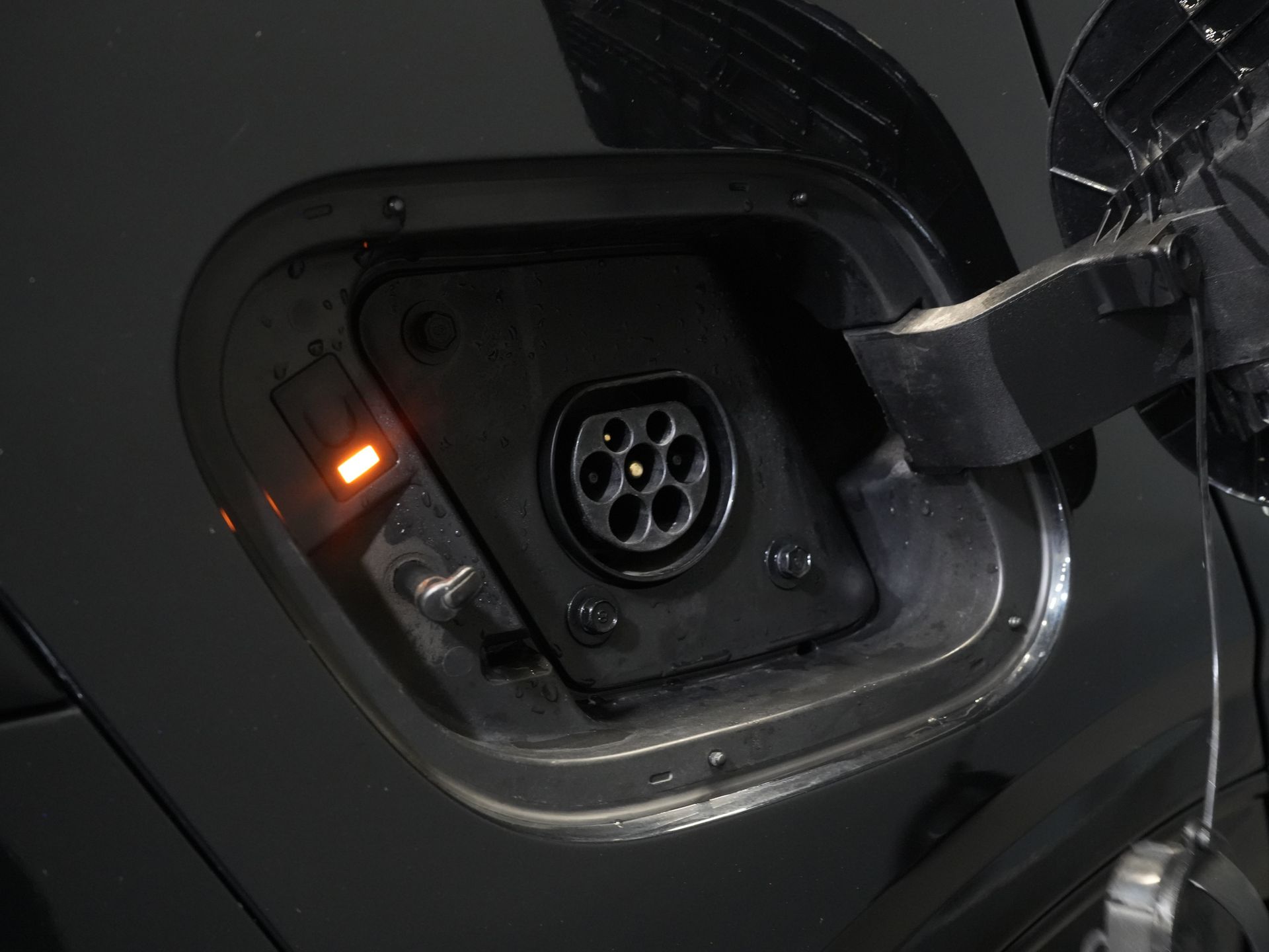 Kia Sportage SUV 1.6 T-GDi Plug-in Hybrid AWD DynamicLine LED/ Virtual Cockpit/ Adapt.Cruise/ Elek.Valve/ Afn. Towbar/ Elek.Seats/ Seatverw./