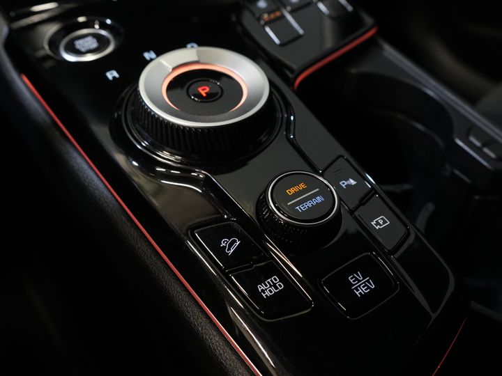 Kia Sportage SUV 1.6 T-GDi Plug-in Hybrid AWD DynamicLine LED/ Virtual Cockpit/ Adapt.Cruise/ Elek.Valve/ Afn. Towbar/ Elek.Seats/ Seatverw./