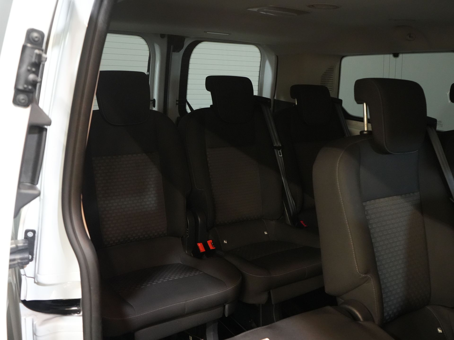 Ford Transit Custom Trasporto Passeggeri Tourneo 2.0 TDCI € 30.182 IVA inclusa/BPM Trend Combi/ Kombi/ 9 Persone/ 9 P/ Crociera/ PDC/ Airco