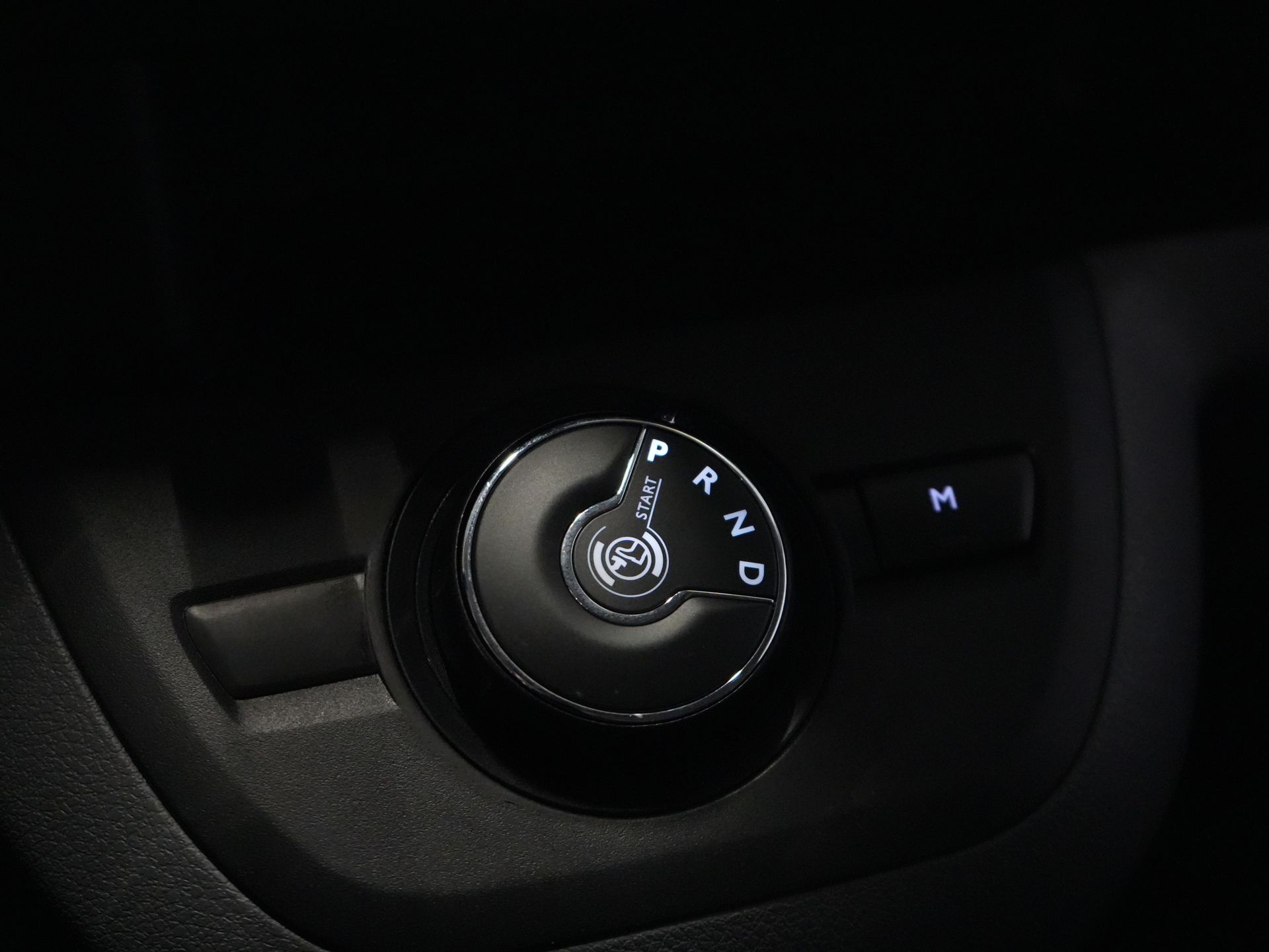 Opel Vivaro Van 2.0 CDTI 150 к.с. Авт. L3 BPM БЕЗКОШТОВНО! NL Авто / Carplay / Круїз / Камера / Навігація / Фаркоп