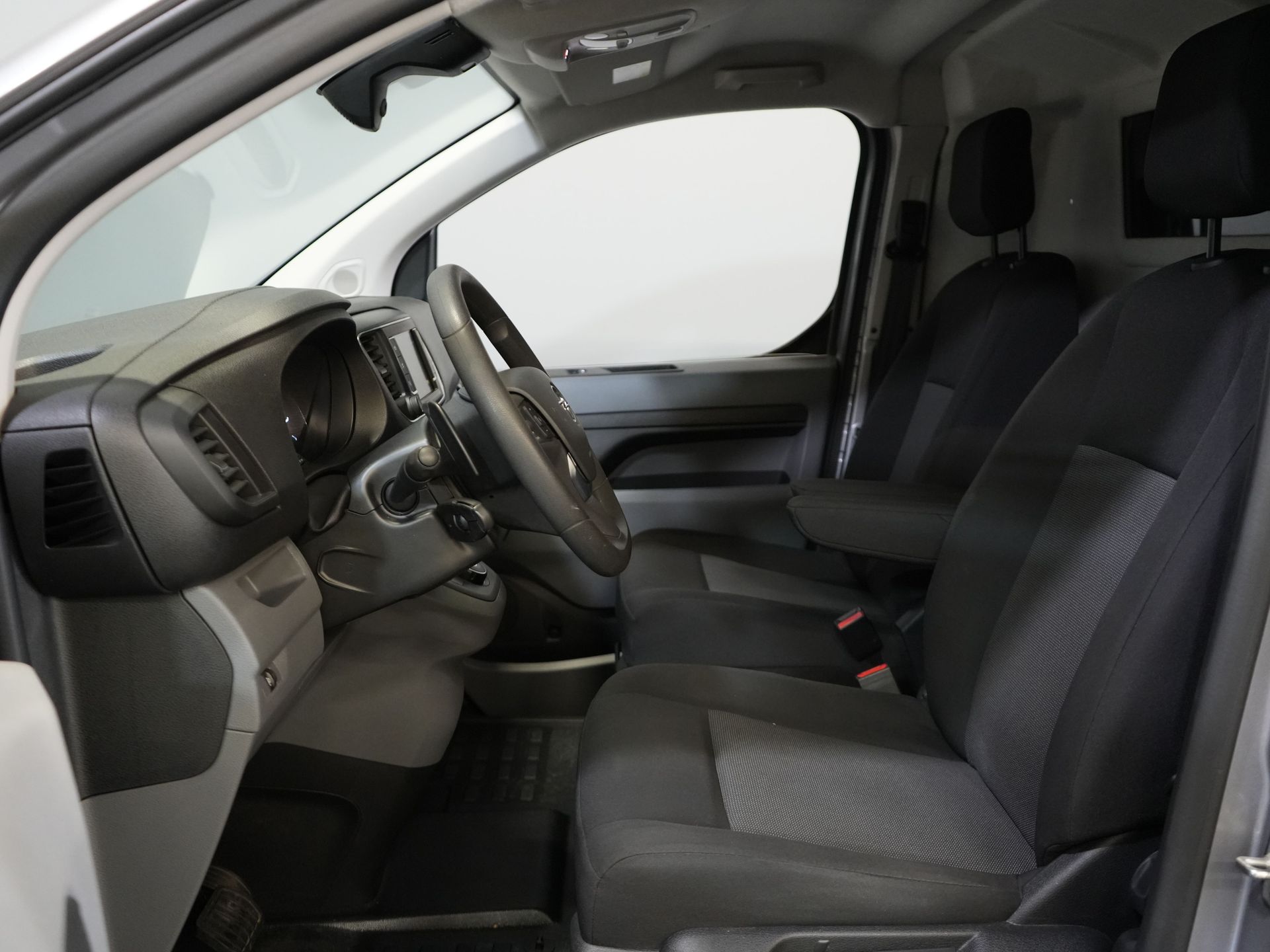 Opel Vivaro Van 2.0 CDTI 150 к.с. Авт. L3 BPM БЕЗКОШТОВНО! NL Авто / Carplay / Круїз / Камера / Навігація / Фаркоп
