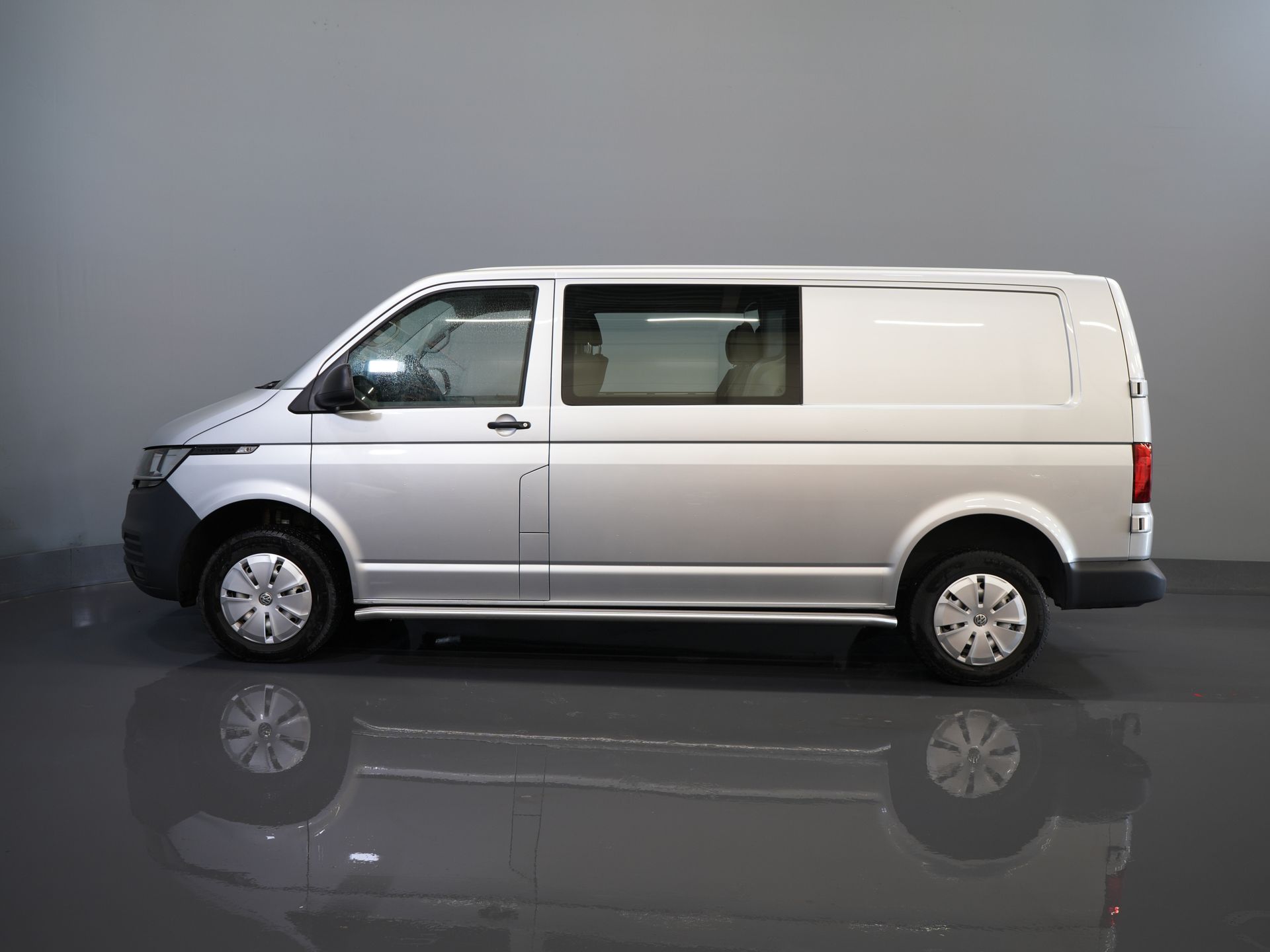 Volkswagen Transporter Van T6.1 2.0 TDI 150 PS L2 DC Doppelkabine 4Motion/ 4x4/ Standkachel/ 2.5t Trekverm./ Cruise/ 4-motion