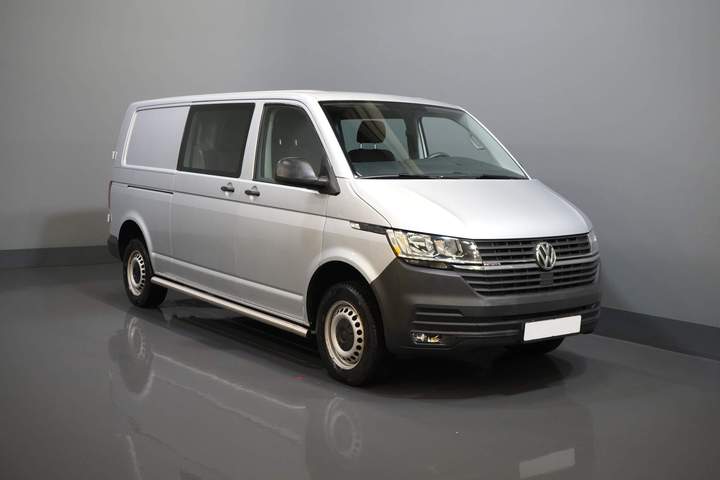 Volkswagen Transporter Van T6.1 2.0 TDI 150 hp L2 DC Double Cab 4Motion/ 4x4/ Standkachel/ 2.5t Trekverm./ Cruise/ 4-motion