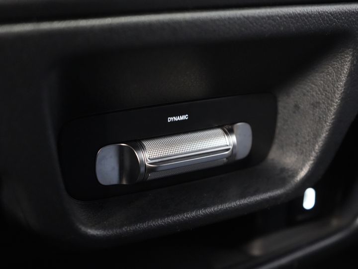 Mercedes-Benz Vito Bestelbus 116 CDI Aut. L2 BPM VRIJ! LED/ Stoelverw./ 270Gr.Deuren/ Camera/ Cruise/ PDC/ Trekhaak