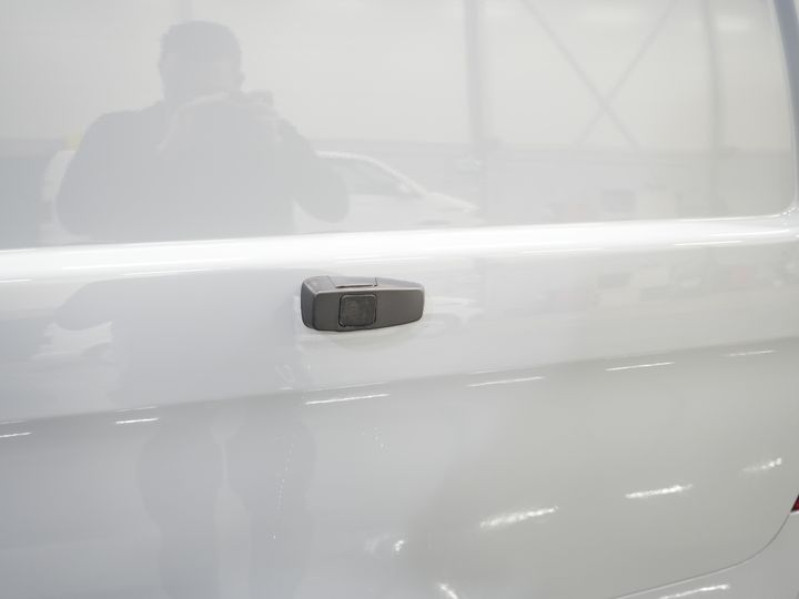 Mercedes-Benz Vito Bestelbus 116 CDI Aut. L2 BPM VRIJ! LED/ Stoelverw./ 270Gr.Deuren/ Spoiler/ Sidebars/ LMV/ Camera/ Cruise/ PDC/ Trekhaak