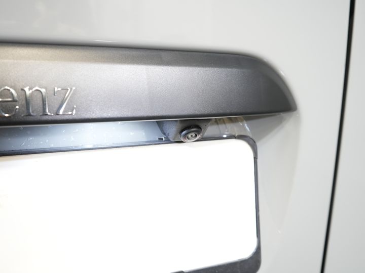 Mercedes-Benz Vito Bestelbus 116 CDI Aut. L2 BPM VRIJ! LED/ Stoelverw./ 270Gr.Deuren/ Spoiler/ Sidebars/ LMV/ Camera/ Cruise/ PDC/ Trekhaak