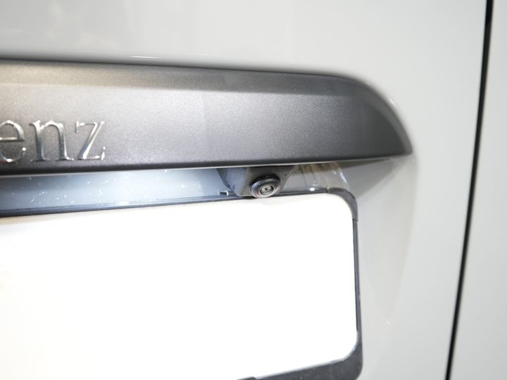 Mercedes-Benz Vito Bestelbus 116 CDI Aut. L2 BPM VRIJ! LED/ Stoelverw./ 270Gr.Deuren/ Camera/ Cruise/ PDC/ Trekhaak