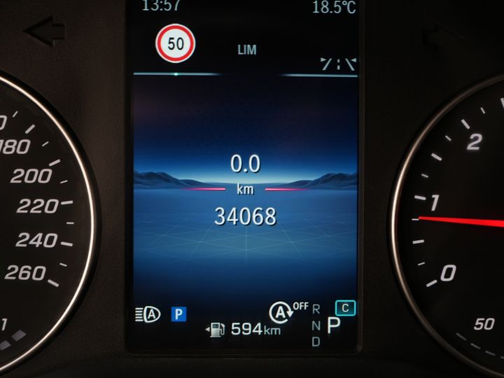 Mercedes-Benz Vito Bestelbus 116 CDI Aut. L2 BPM VRIJ! LED/ Stoelverw./ 270Gr.Deuren/ Spoiler/ Sidebars/ LMV/ Camera/ Cruise/ PDC/ Trekhaak