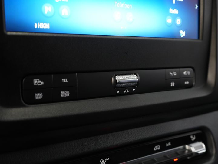 Mercedes-Benz Vito Bestelbus 116 CDI Aut. L2 BPM VRIJ! LED/ Stoelverw./ 270Gr.Deuren/ Camera/ Cruise/ PDC/ Trekhaak