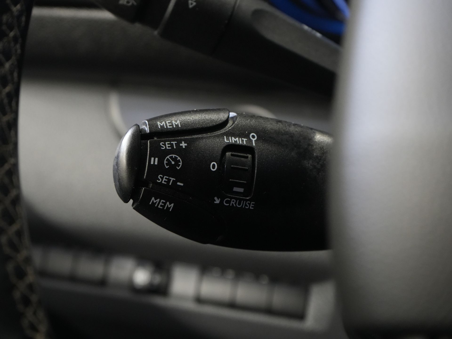 Toyota PROACE Electric Worker 75Kwh Van L3 345km WLTP Schnellladegerät/ 2xSchiebetür/ Xenon/ Keyless/ Carplay/ Head Up/ Navi/ Kamera/ Cruise/ Klima/ PDC