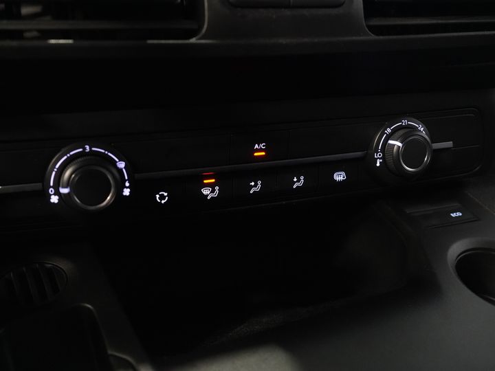 Toyota PROACE CITY Furgoneta 1.5 130 CV Aut. L2 2x Puerta corredera/ 3 Pers./ Carplay/ Calefacción de pie/ Airco/ Cámara/ Crucero/ PDC