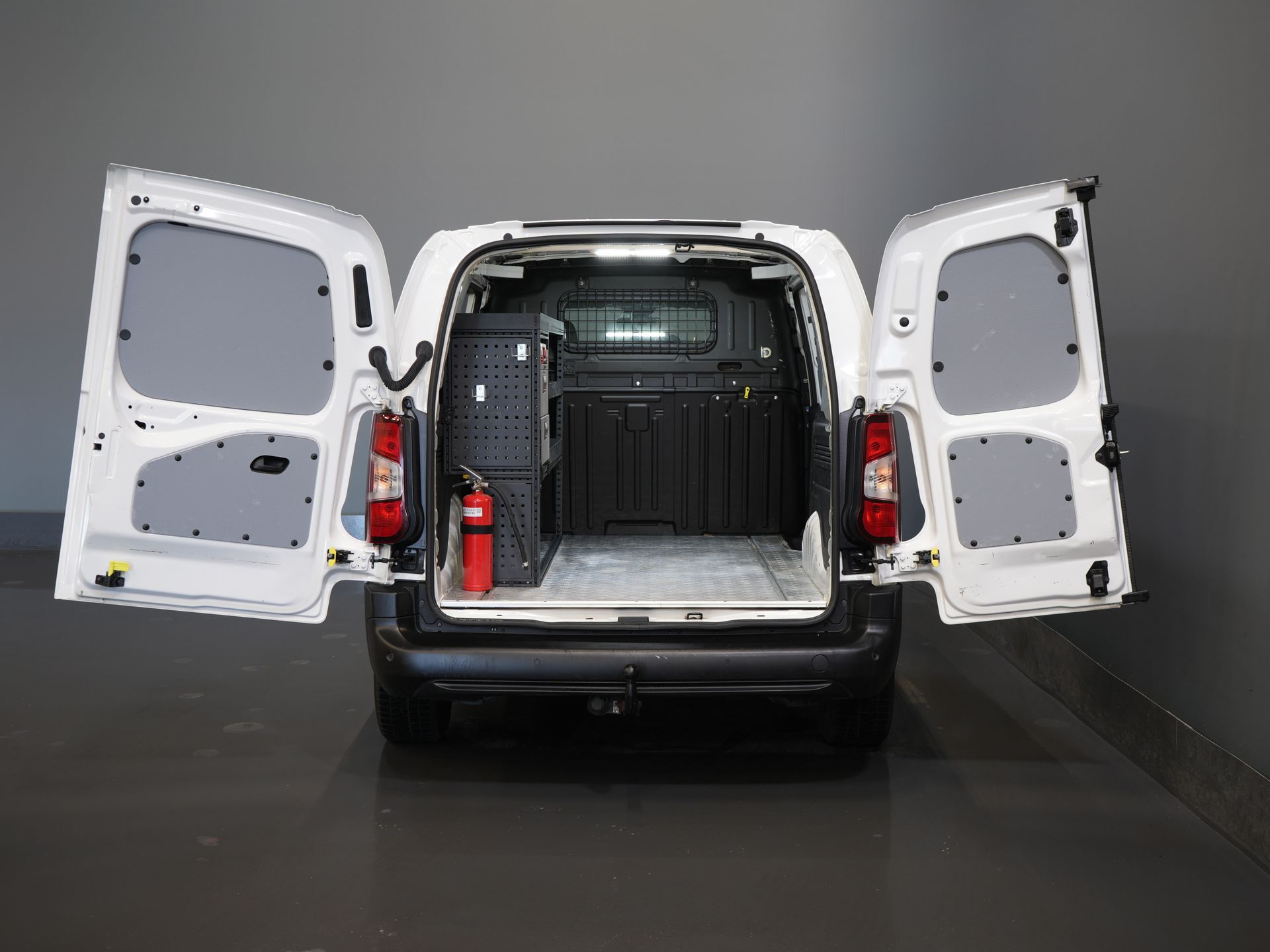 Toyota PROACE CITY Furgoneta 1.5 130 CV Aut. L2 2x Puerta corredera/ 3 Pers./ Carplay/ Calefacción de pie/ Airco/ Cámara/ Crucero/ PDC